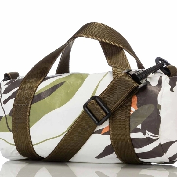 ALOHA Collection Mini Mini Duffle In Painted Bird - Picture 4 of 7